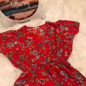 Short sleeve shirt with beautiful front detail